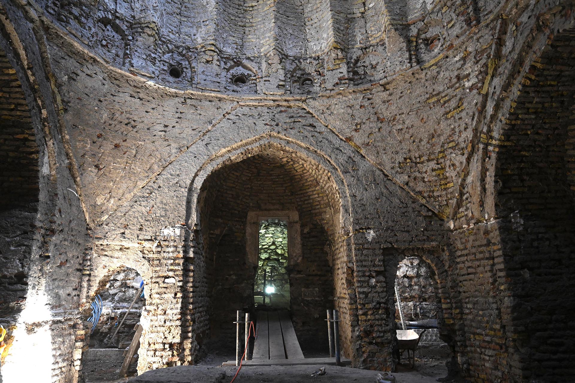 KARAMANOĞLU MEHMET BEY HAMAMI RESTORASYONU