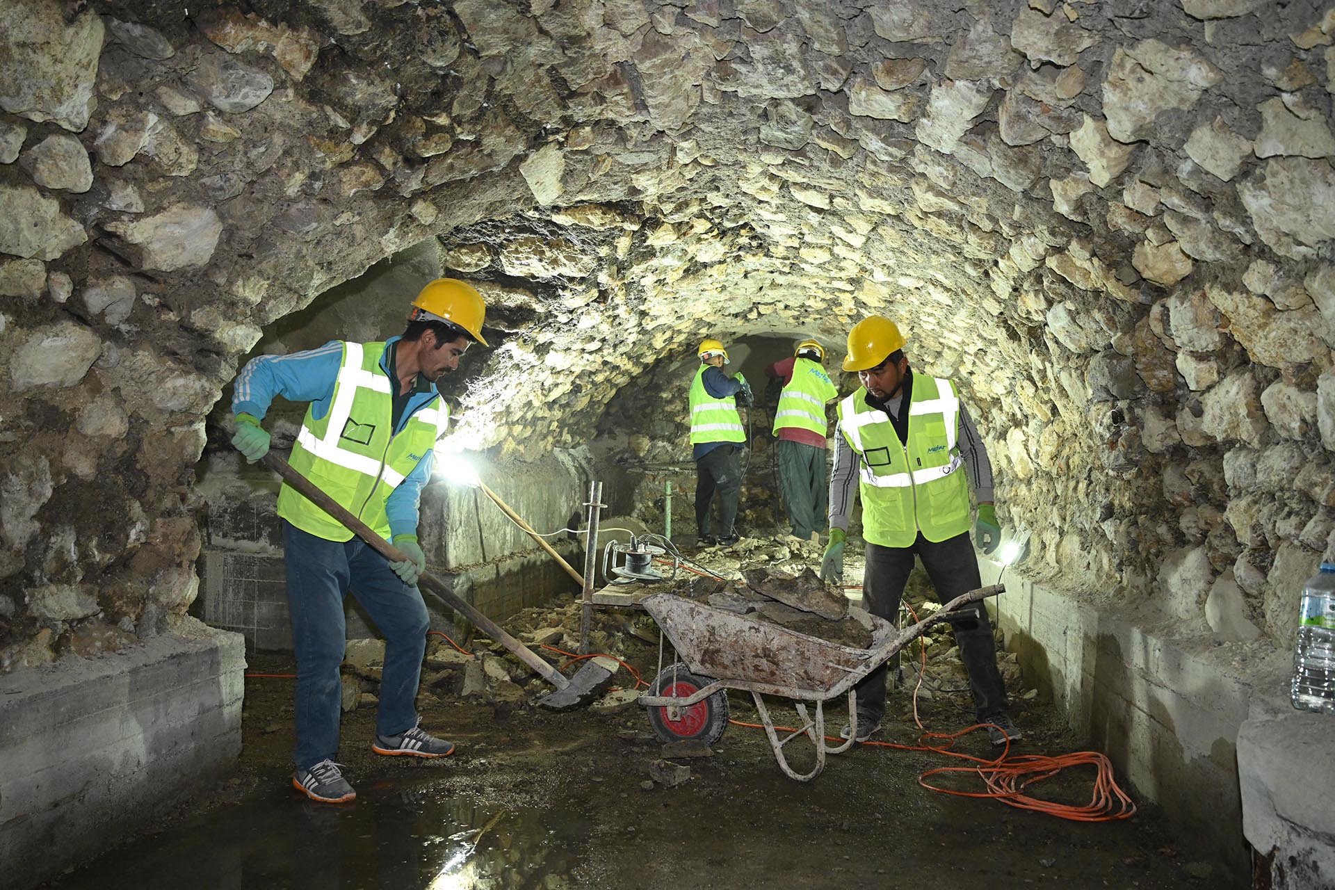 KARAMANOĞLU MEHMET BEY HAMAMI RESTORASYONU