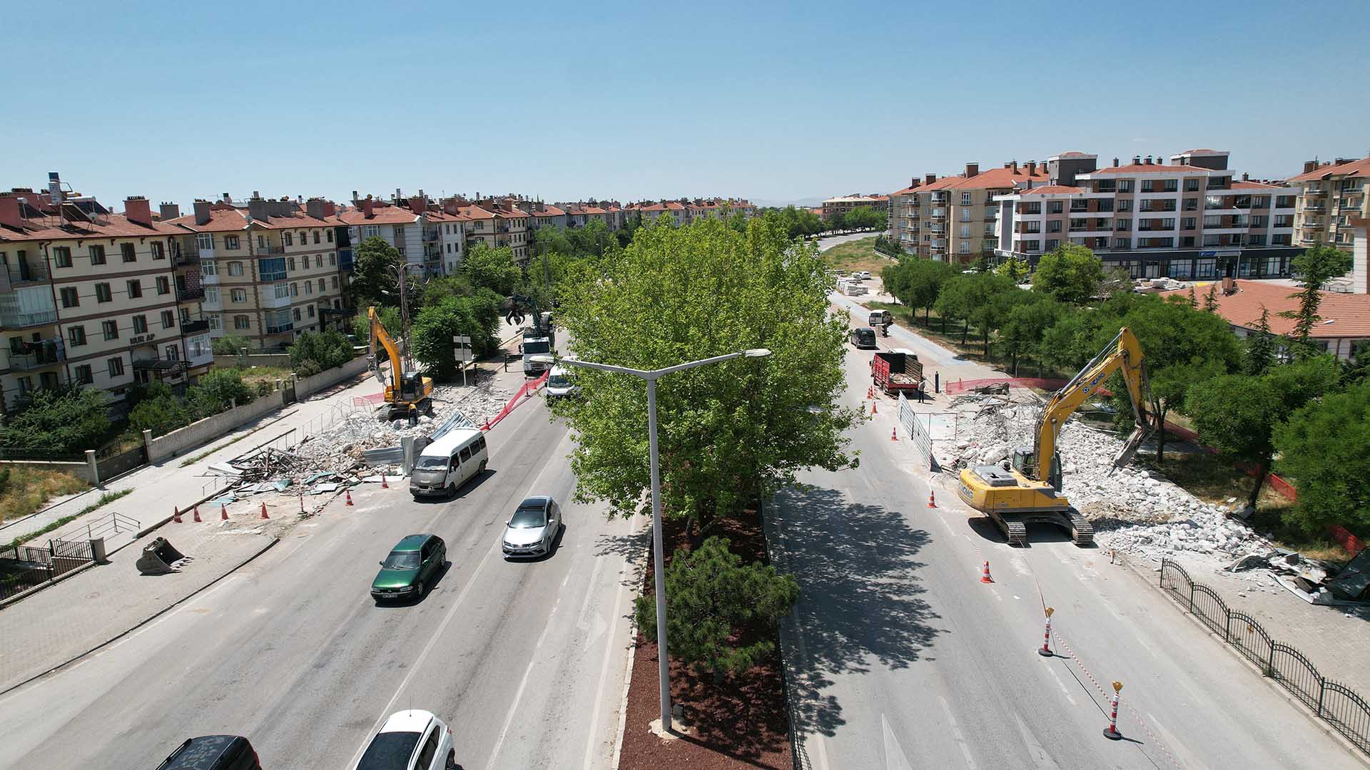 YAŞAR DOĞU YAYA ÜST GEÇİDİ