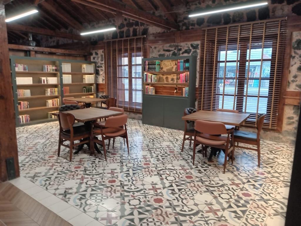KARAPINAR KİTAP KAFE