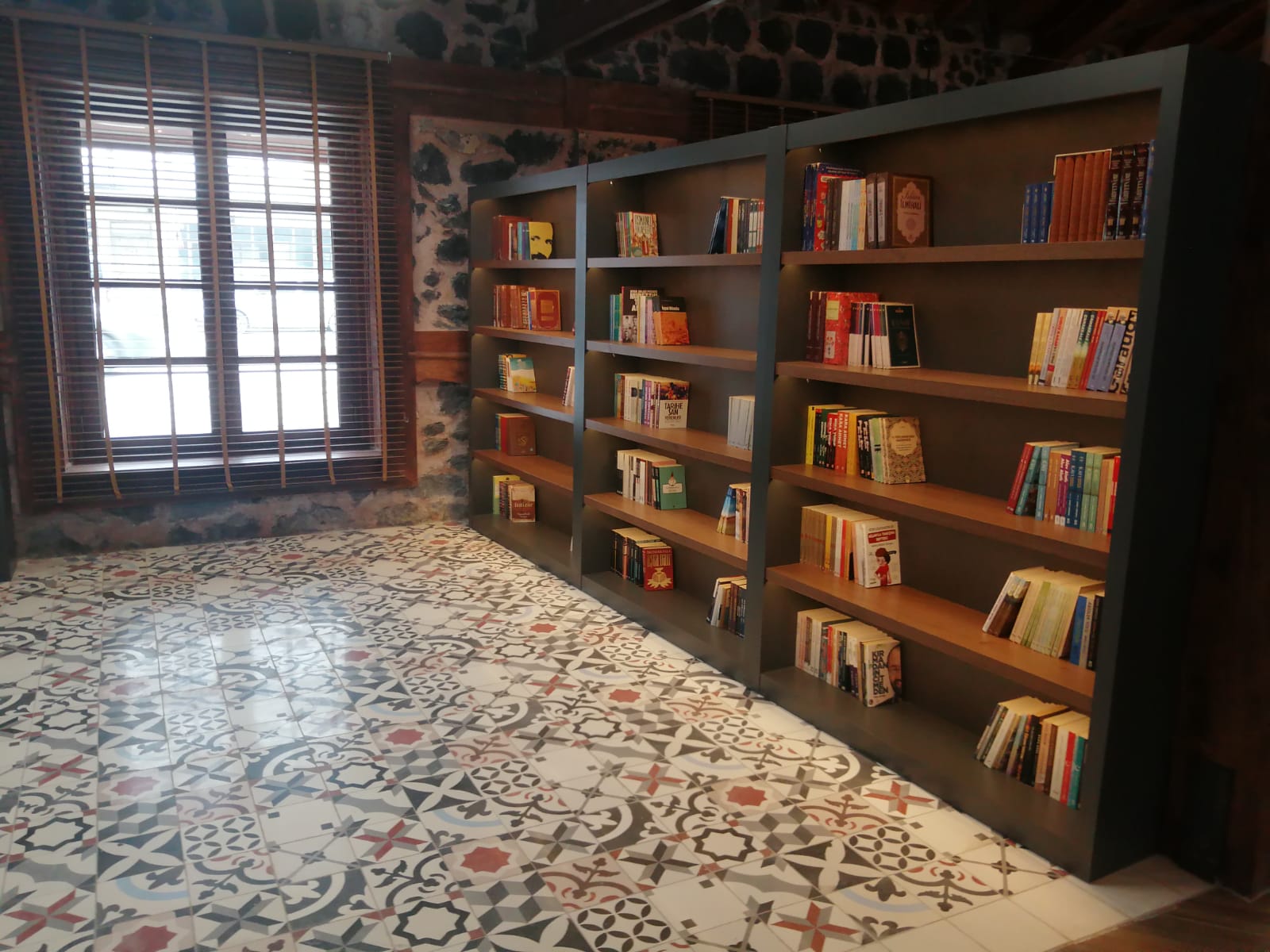 KARAPINAR KİTAP KAFE