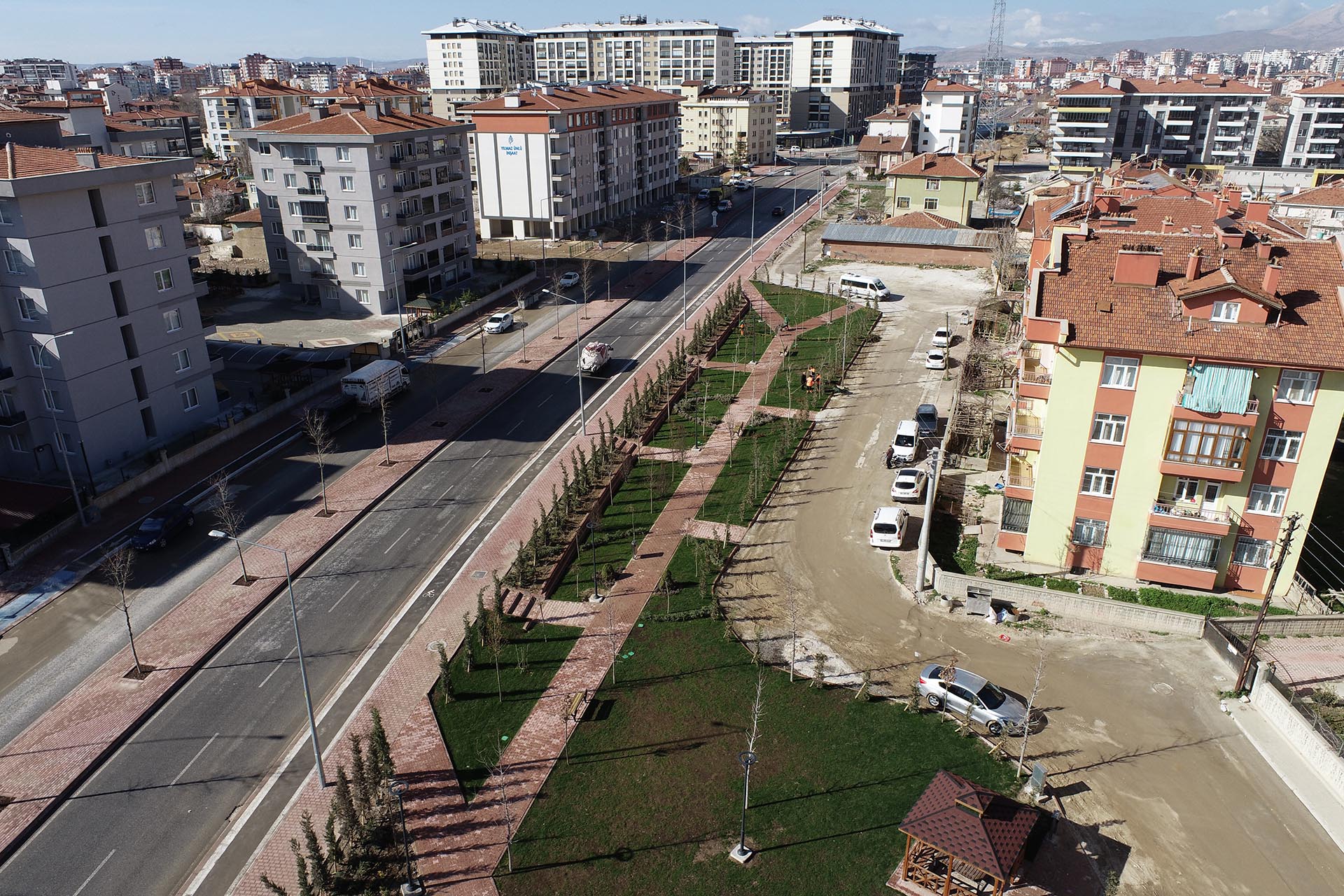 CELALETTİN KARATAY PARKI