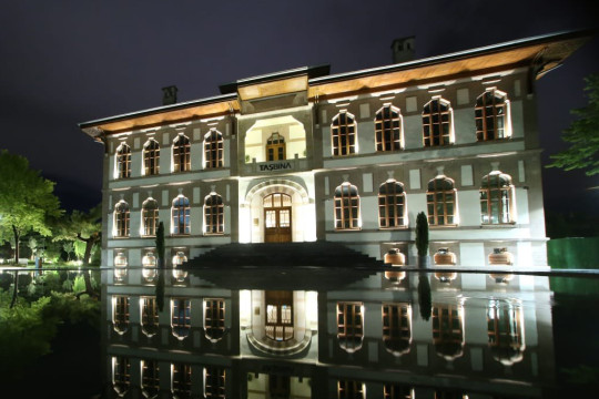 TAŞ BİNA