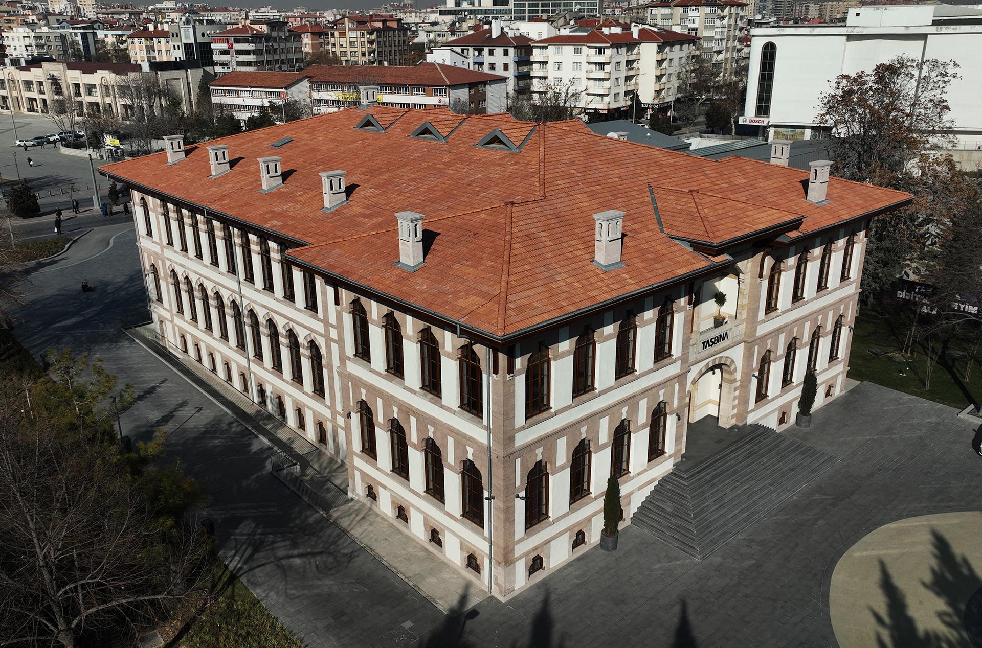 TAŞ BİNA