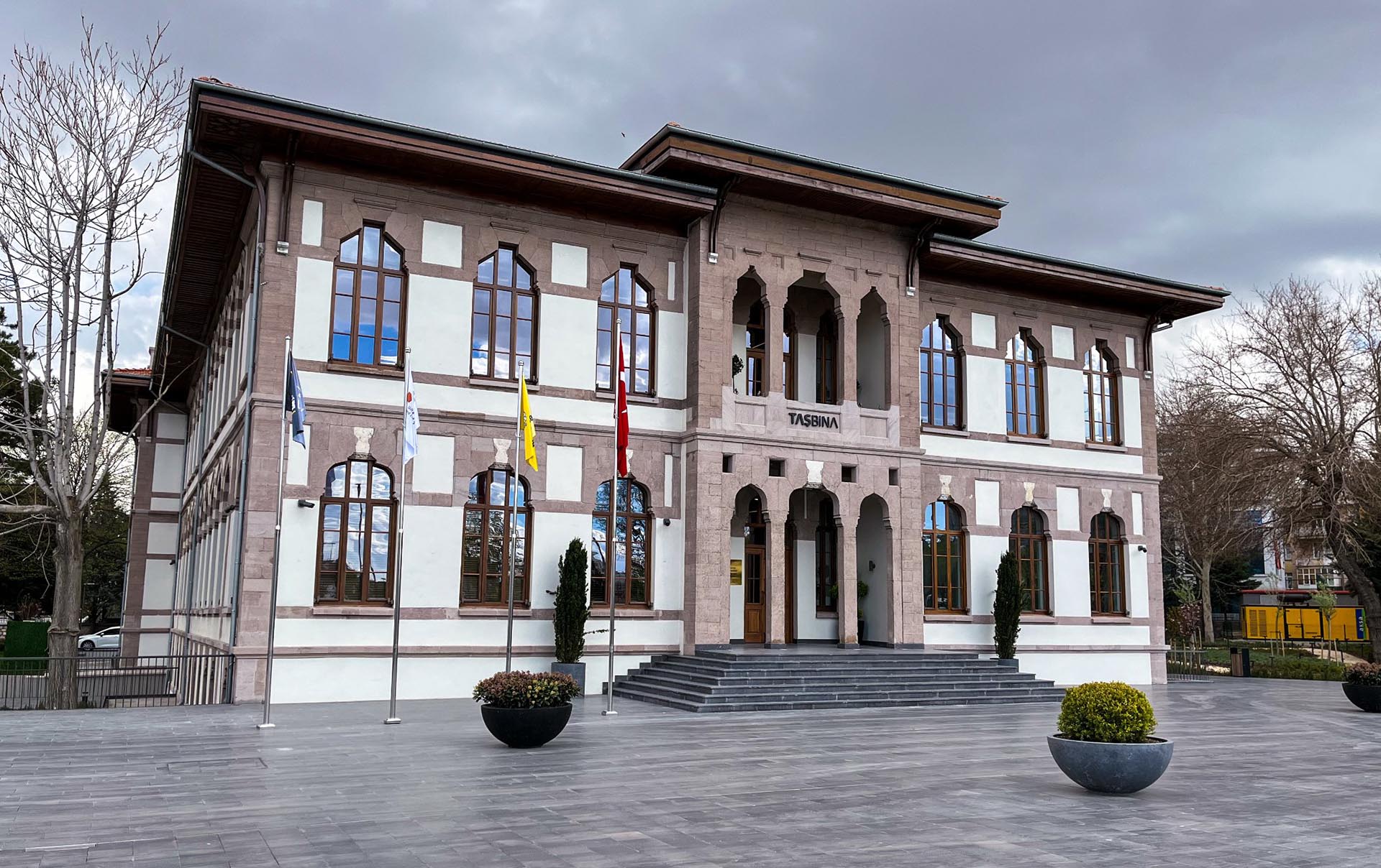 TAŞ BİNA