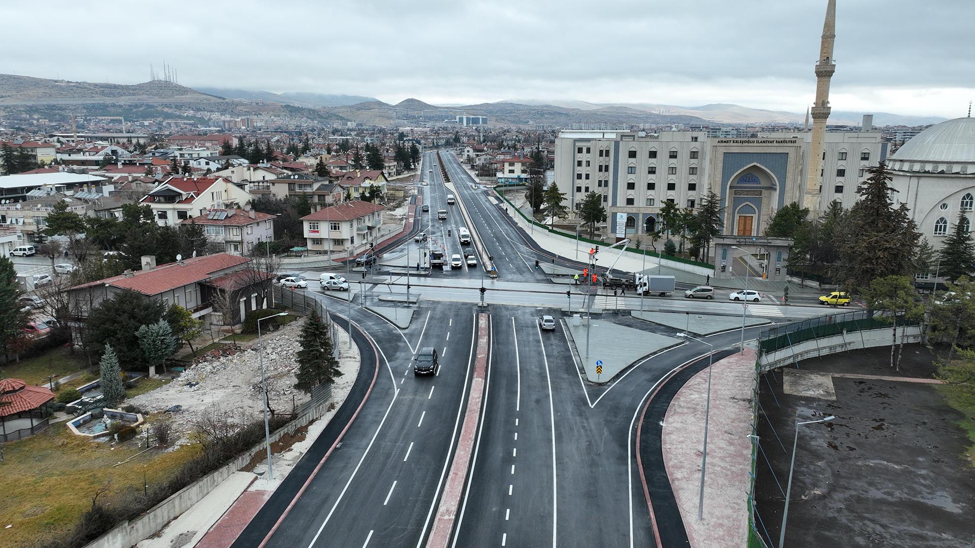 NECMETTİN ERBAKAN CADDESİ