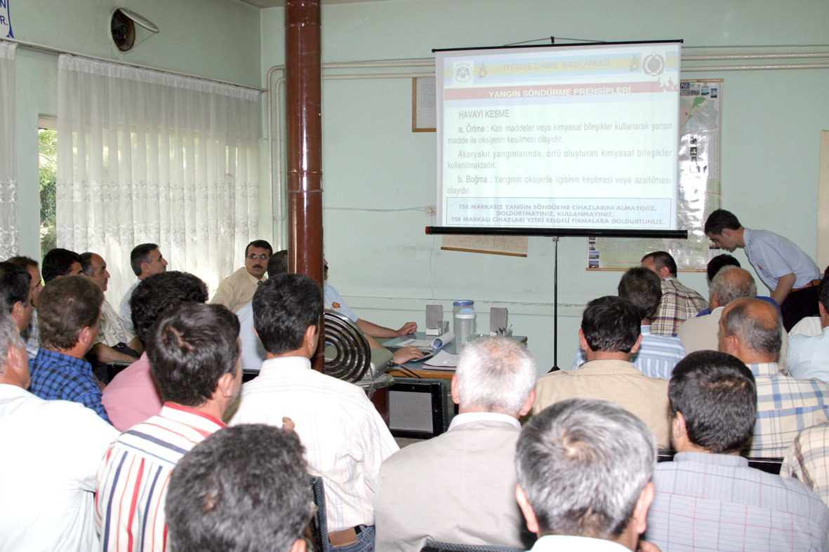 İtfaiye ve Sivil Savunma'dan Eğitim Semineri