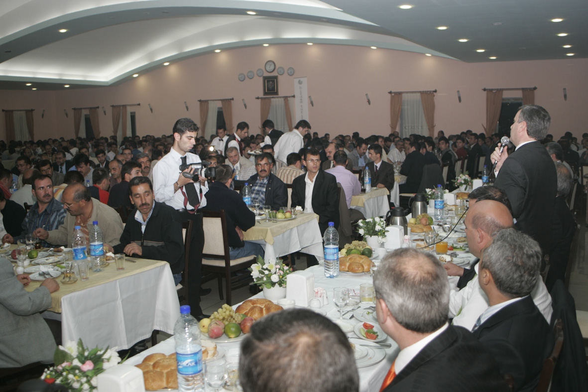 Başkan Akyürek Personelle İftar Yemeğinde Buluştu