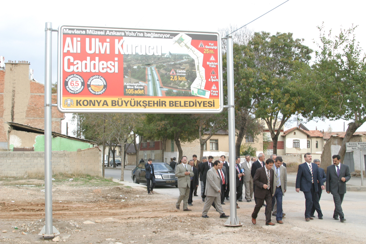 Başkan Akyürek Ali Ulvi Kurucu Caddesi''ni İnceledi