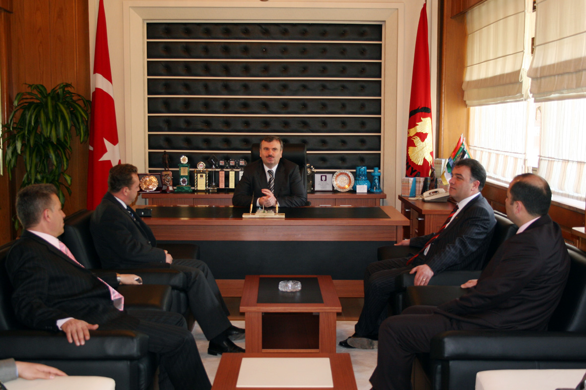 Baro Başkanı Özen Başkan Akyürek'i Ziyaret Etti