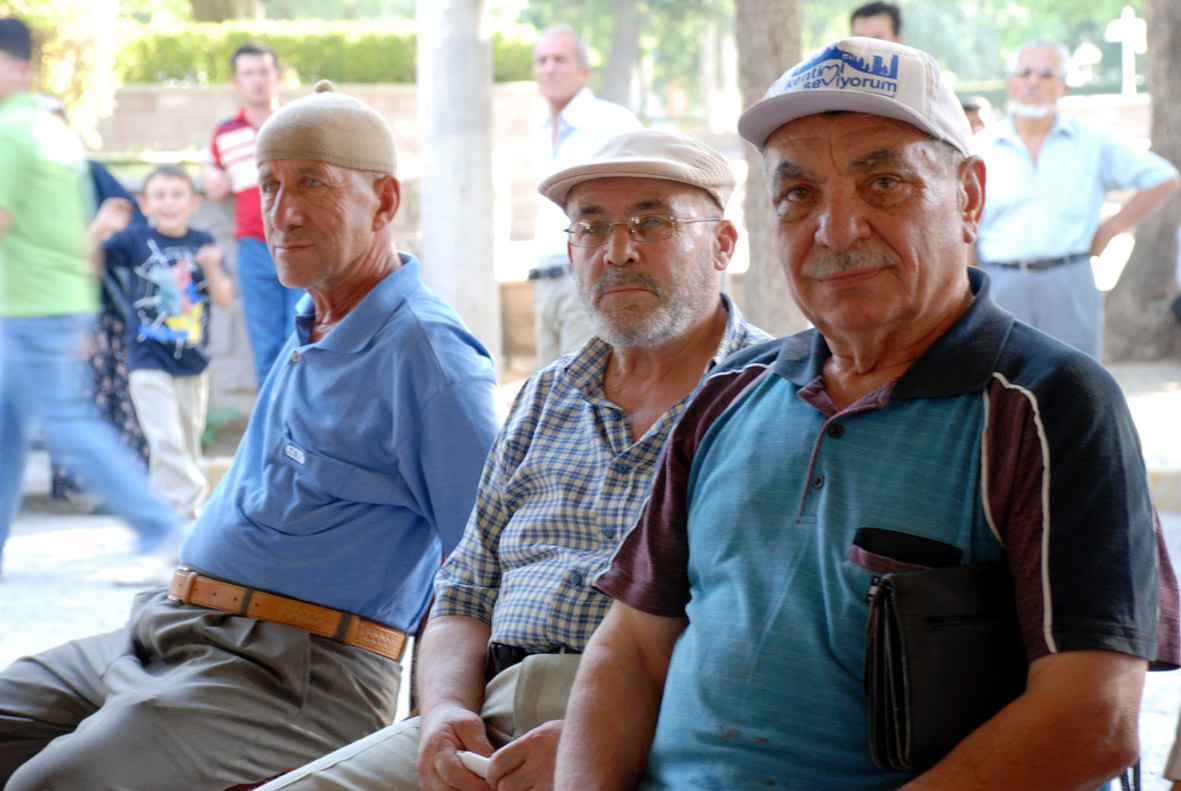 Büyükşehir Belediyesi Komek Emekliler Lokali Açıldı