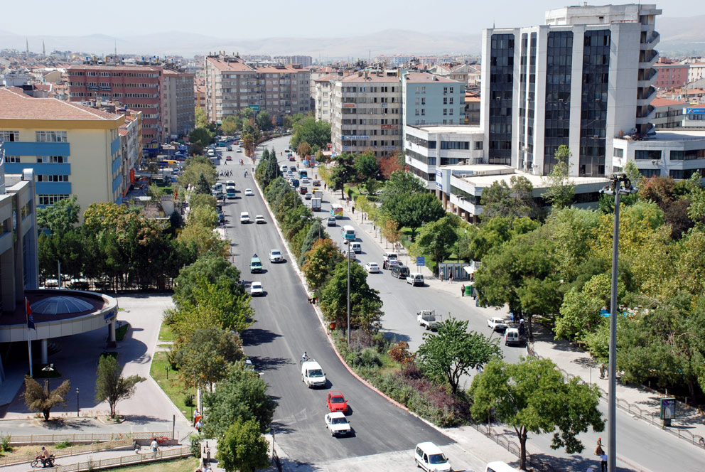 Vatan Caddesi'nde Asfalt Yenileme Çalışması