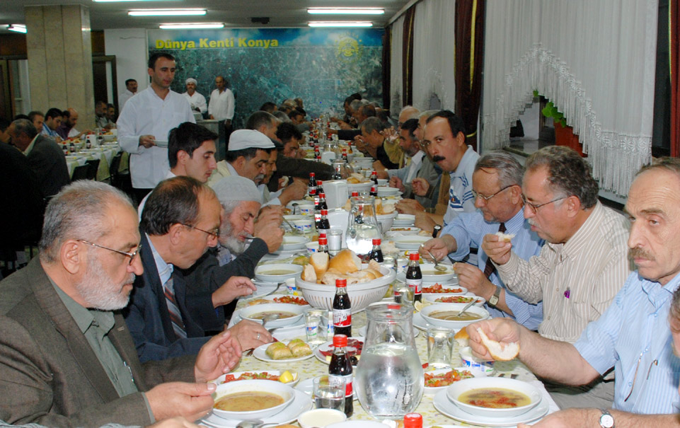 Başkan Akyürek Muhtarlarla İftarda Buluştu