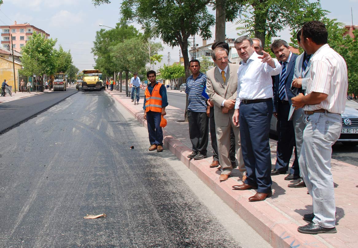 Beyşehir Caddesi Kaliteli Asfaltla Kaplanıyor
