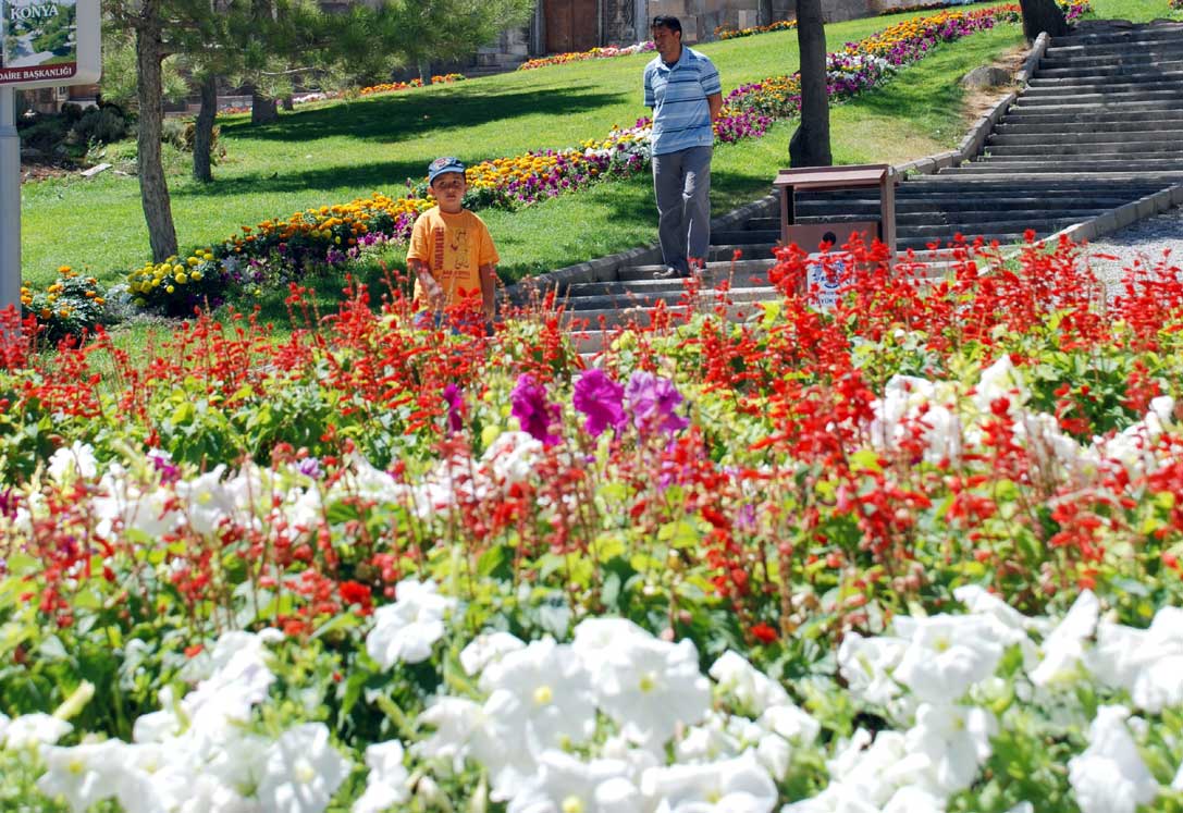 Konya Her Mevsim 'Çiçek' Gibi