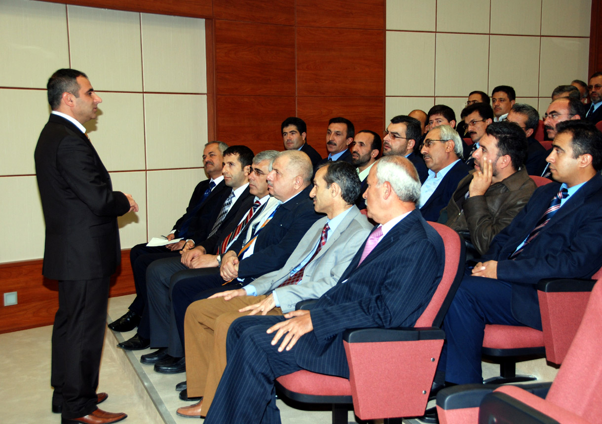 Vatman, Şoför ve Sekreterlere 'İletişim ve Diksiyon' Eğitimi