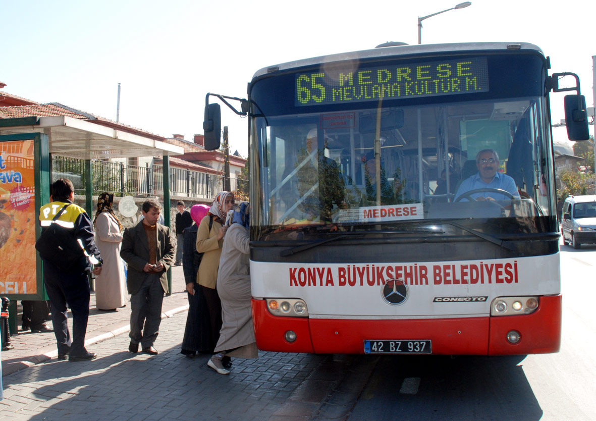 Toplu Ulaşım Araçlarının Sefer Sayıları Artırıldı