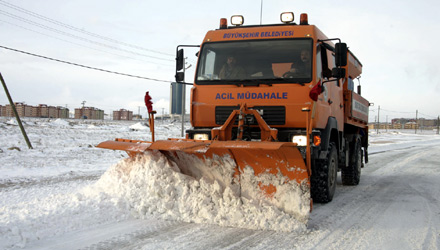Kar ve Buzlanma İle Mücadele İçin Acil Müdahale Ekipleri Oluşturuldu