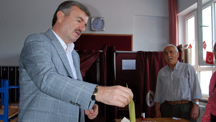 Başkan Akyürek Oyunu 2026 No'lu Sandıkta Kullandı
