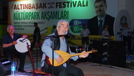 Kültürpark Akşamları'na Esat Kabaklı Konuk Oldu