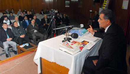 Şehir Konferansları Devam Ediyor