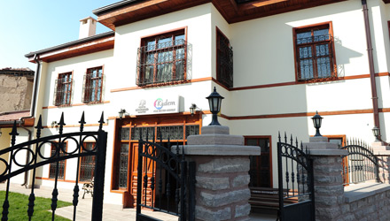 KADEM, 'Huzurlu Aile' Yapısının Oluşmasına Katkı Sağlıyor
