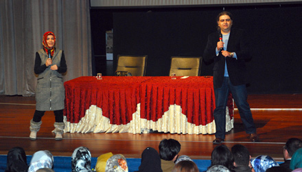 Büyükşehir'den 'Huzurlu Aile Mutlu Gelecek' Konferansları