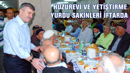 Yetiştirme Yurdunda Kalan Öğrenciler İftarda Buluştu