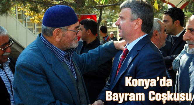 Başkan Akyürek, Ailelerinin Yanına Gidemeyen Öğrenciler ve Vatandaşlarla Bayramlaştı