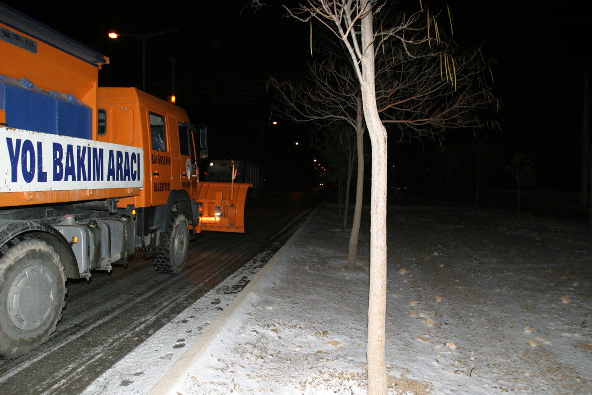 Fen İşlerinden Tuzlama Çalışmaları