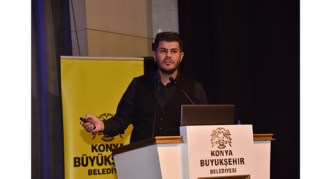 Şehir Konferansları'nda 'Sosyal Medya ve Türkiye' Ele Alındı