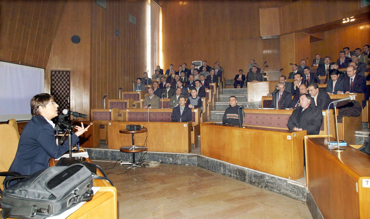 İkinci Altı Aylık Eğitim Seminerleri Başladı