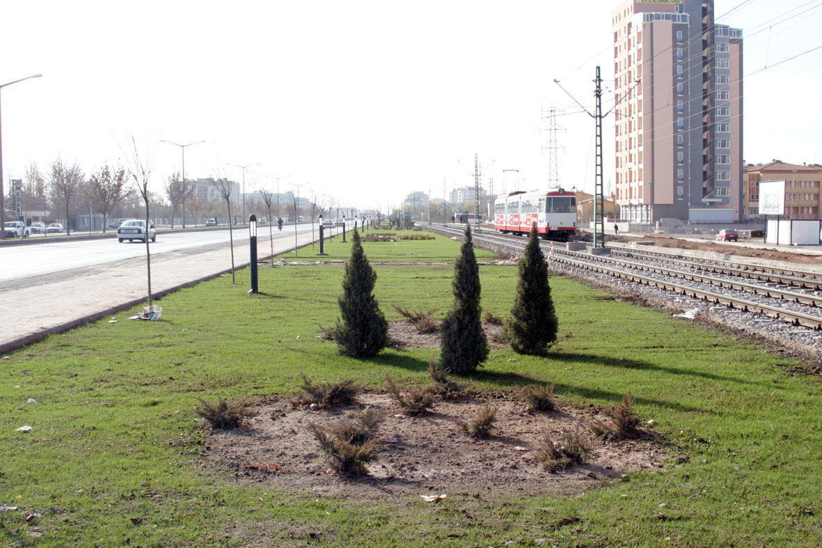 Tramvay Güzergahı Yeşillendiriliyor