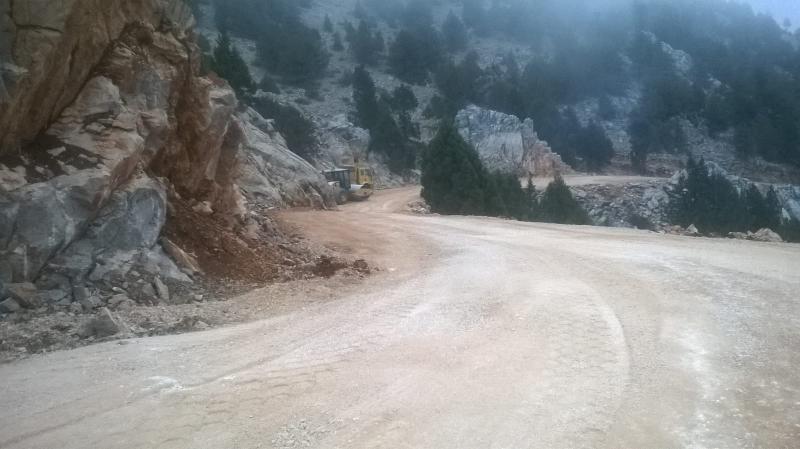 DEREBUCAK - KIRKKAVAK YOLU GENİŞLETME VE DÜZENLEME ÇALIŞMASI faaliyet gorseli