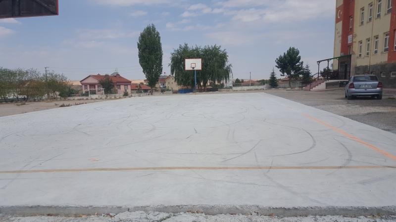 BAŞKÖY MAHALLESİ ORTAOKULU BAHÇESİ HAZIR BETON ÇALIŞMASI. faaliyet gorseli