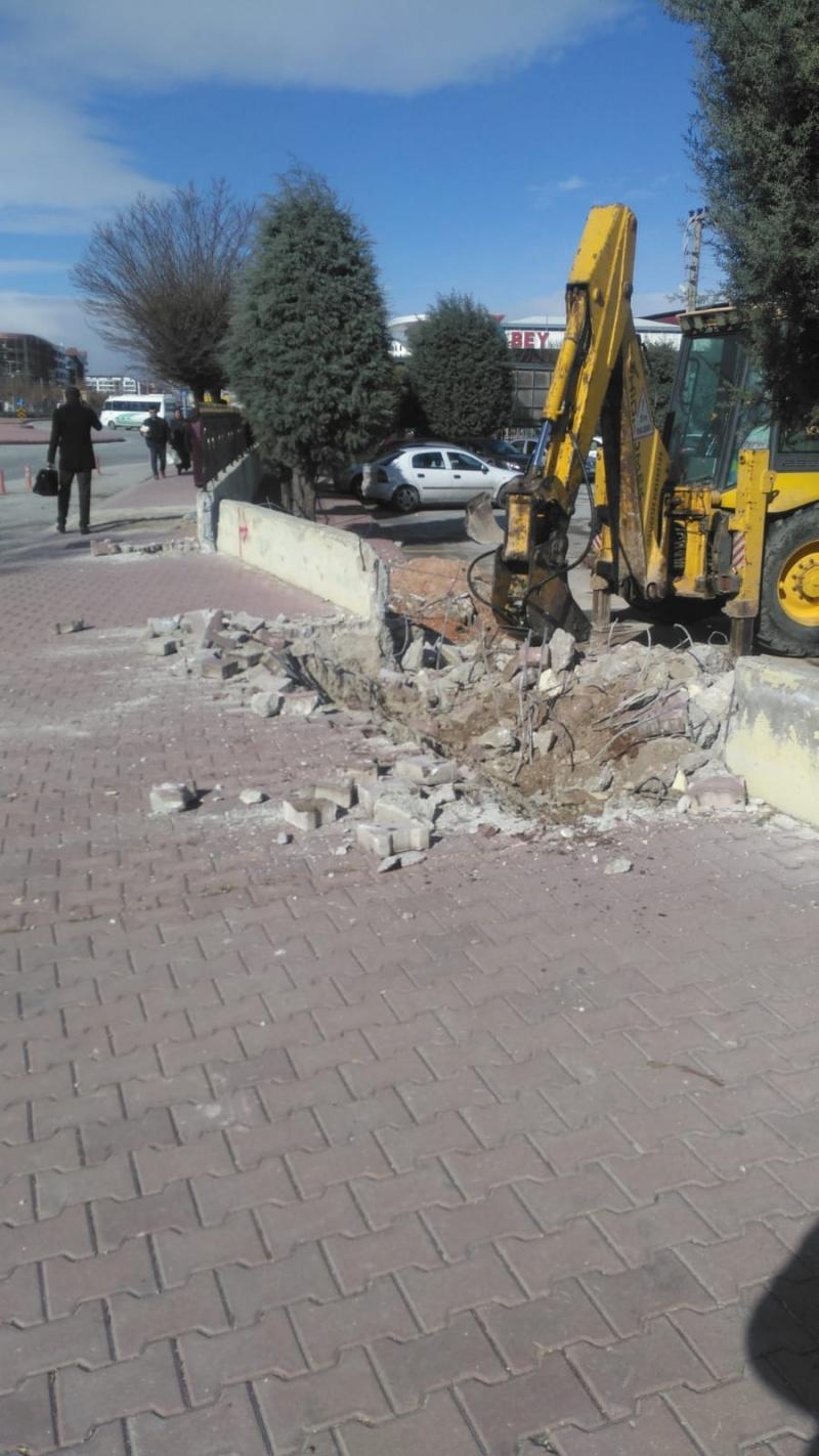 AKABE MAHALLESİ ADALET SARAYI BAHÇE PARKI BORDÜR TAMİRİ YAPIMI. faaliyet gorseli