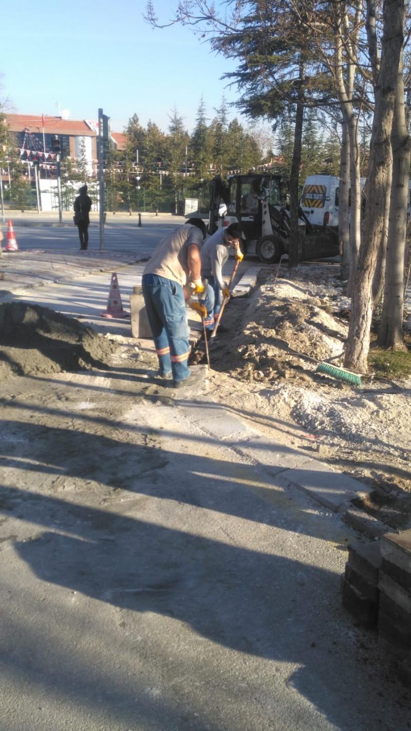 AŞKAN MAHALLESİ YENİ MERAM CADDESİ SSK HASTANESİ ÖNÜ TRETUVAR TAMİRİ YAPIMI. faaliyet gorseli