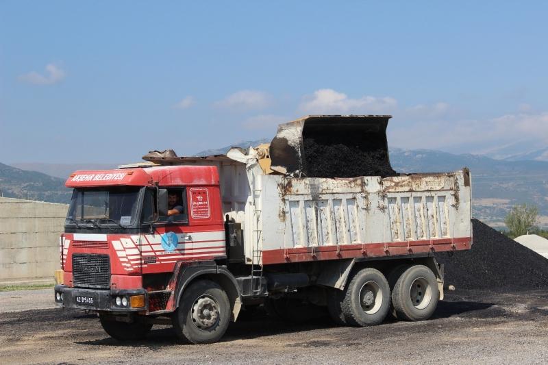 AKŞEHİR PLENT TESİSİMİZDEN AKŞEHİR   BELEDİYESİNE 3.BÖLGE ŞEFLİĞİMİZ TARAFINDAN ASFALT DESTEĞİ SAĞLANMIŞTIR faaliyet gorseli
