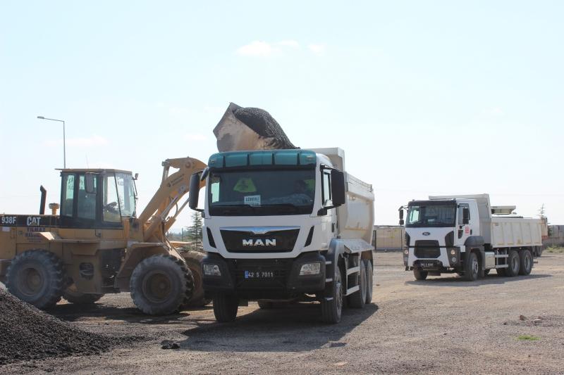 AKŞEHİR PLENT TESİSİMİZDEN KADINHANI  BELEDİYESİNE 3.BÖLGE ŞEFLİĞİMİZ TARAFINDAN ASFALT DESTEĞİ SAĞLANMIŞTIR faaliyet gorseli