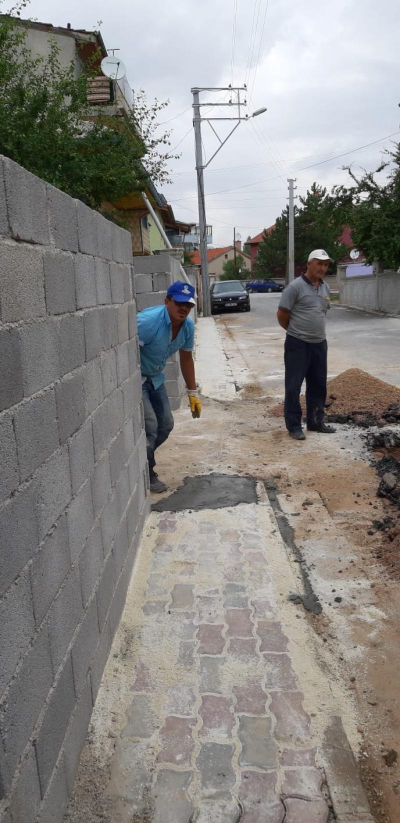 OSMAN GAZİ MAHALLESİ TRETUVAR TAMİRATI  faaliyet gorseli