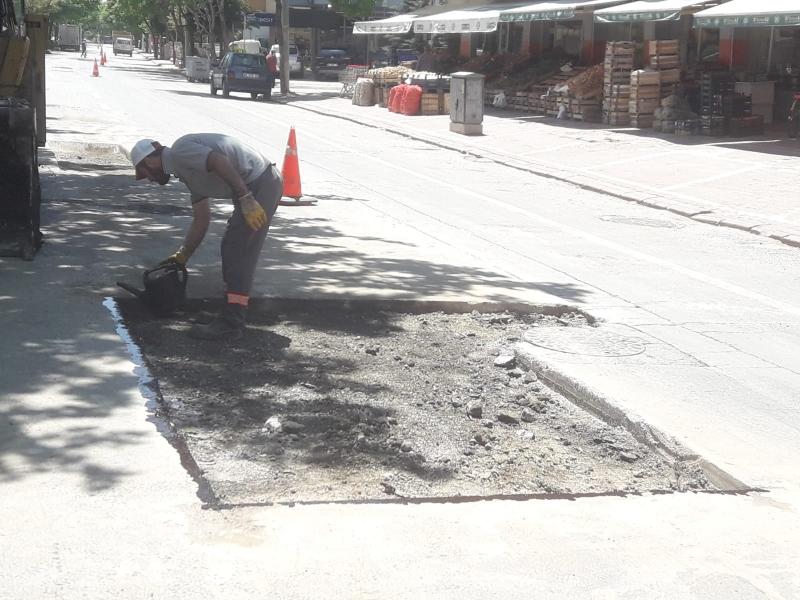 UZUNHARMANLAR MAHALLESİ DR.AHMET ÖZCAN CADDESİ ASFALT YAMA ÇALIŞMASI. faaliyet gorseli