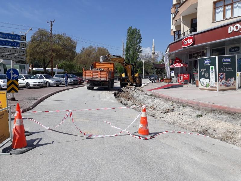 SELÇUK MAHALLESİ BEYŞEHİR CADDESİ TRETUVAR TAMİR ÇALIŞMASI. faaliyet gorseli