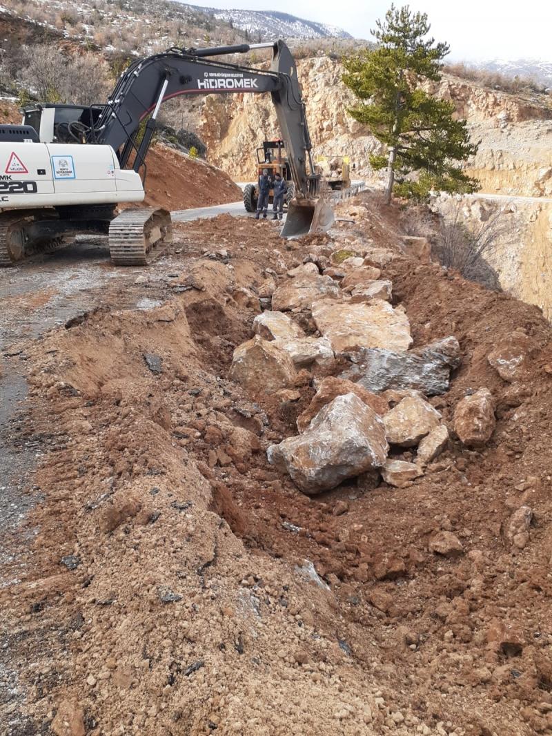 ÇİFTEPINAR MAHALLESİ İLE DÜLGERLER MAHALLESİ ARASI ÇÖKEN YOL TAMİRİ faaliyet gorseli