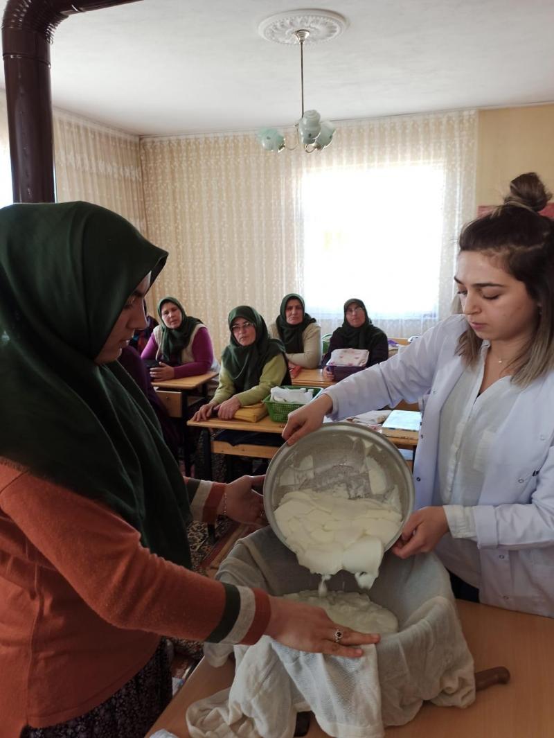 AKINCILAR MAHALLESİ GÜVENLİ GIDA VE TARLA BİTKİLERİ EĞİTİMİ faaliyet gorseli