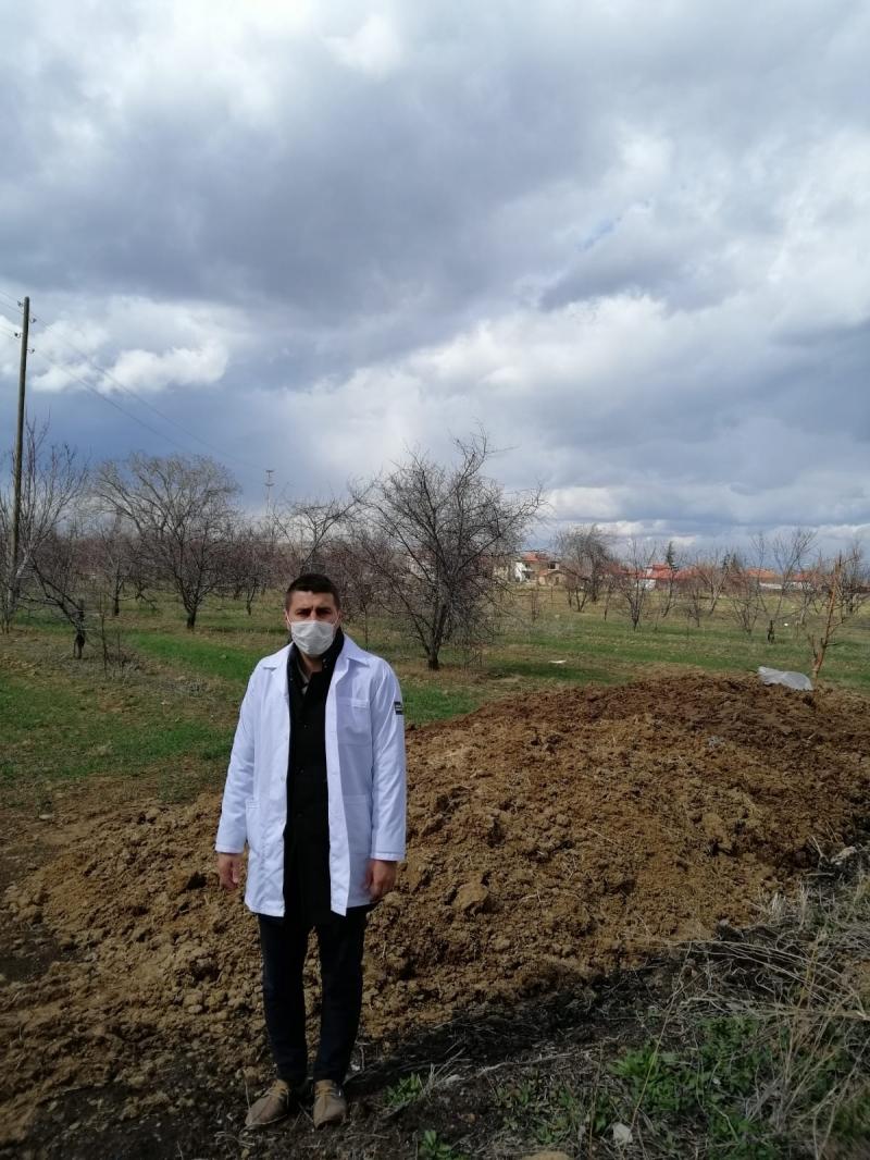 AKÖREN MAHALLESİNDE SULAMA GÜBRELEME VE HAYVAN YETİŞTİRİCİLİĞİ ,BAHÇE BİTKİLERİ EĞİTİMİ faaliyet gorseli