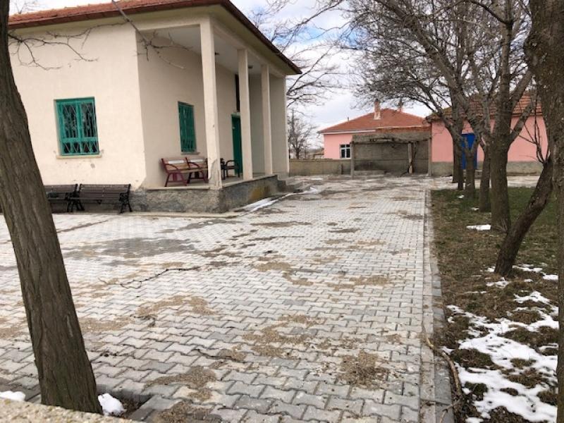 ZİNCİRLİKUYU MAHALLESİNDE BULUNAN YUNAK CAMİ BAHÇESİNE  KİLİTLİ PARKE TAŞI YAPIMI faaliyet gorseli