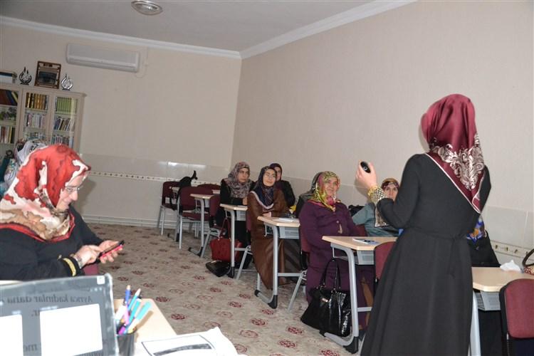 ÇOCUK BAŞARISIN DA AİLENİN ROLÜ ADLI SEMİNER  faaliyet gorseli