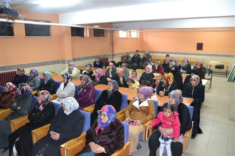 ''ÇOCUK BAŞARISIN DA AİLENİN ROLÜ'' ADLI SEMİNER  faaliyet gorseli