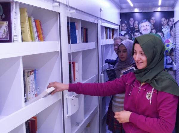GEZİCİ KÜTÜPHANE (TIR) faaliyet gorseli