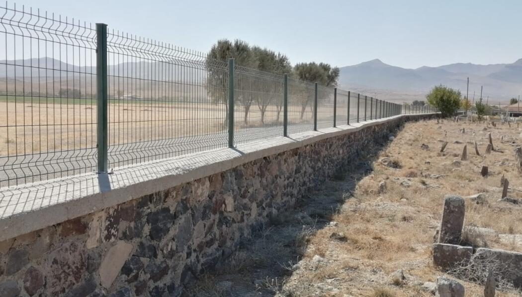 2020 YILI KARAPINAR İLÇESİ KAYALI MAHALLE MEZARLIĞINDA ÇEVRE DÜZENLEME ÇALIŞMALARI faaliyet gorseli